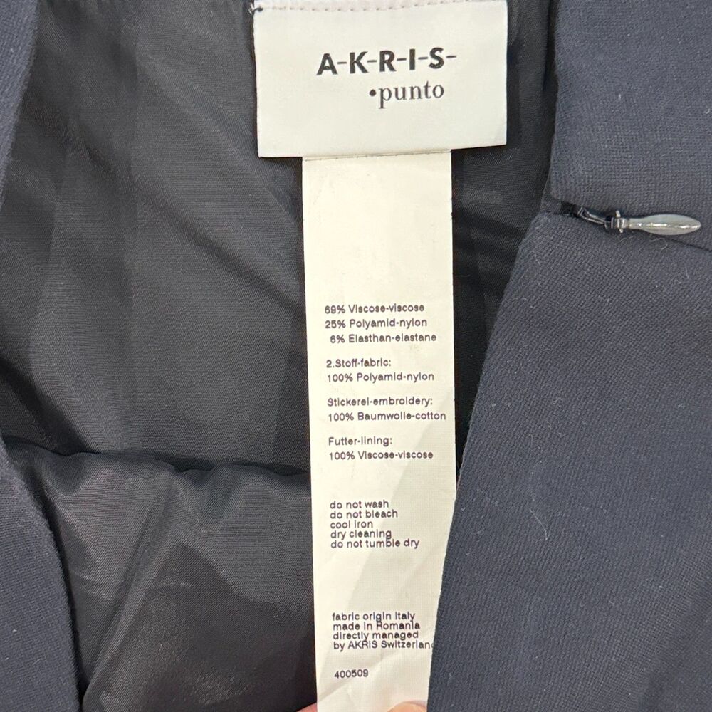 Akris Punto Skirt Suit Set in Navy Blue - Women's size 14 - Picture 7 of 12